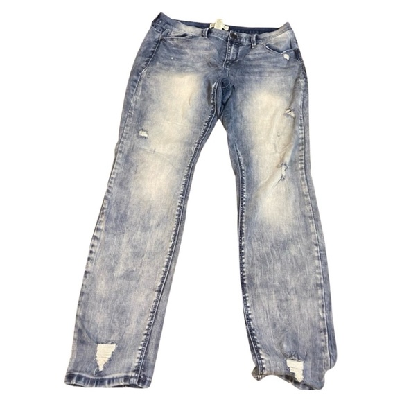 Juniors Straight Leg Jeans - Picture 1 of 4